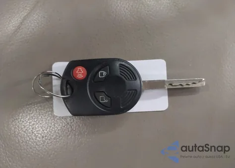 2015 Ford Escape Se z USA, uszkodzony, nr VIN 1FMCU9G96FUB19498